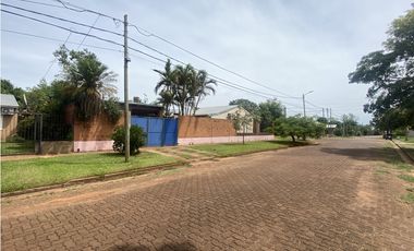 VENDO, excelente vivienda en esquina, Bª Itaembe mini- Posadas Mnes