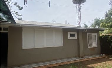 VENDO, excelente vivienda en esquina, Bª Itaembe mini- Posadas Mnes