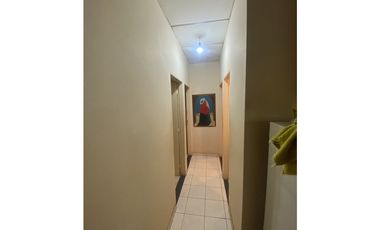 VENDO, excelente vivienda en esquina, Bª Itaembe mini- Posadas Mnes