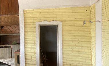 VENDO, excelente vivienda en esquina, Bª Itaembe mini- Posadas Mnes