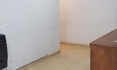 SE ALQUILA PH 3 AMBIENTES EN MORON SUR