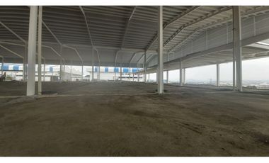 Vía Daule se alquila bodegas 3300 m2 ideal para farmaceuticas