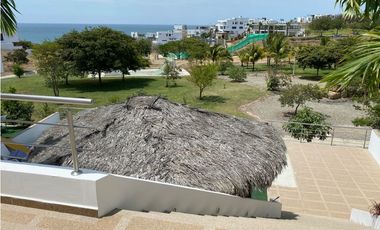 ¡Descubre tu hogar de ensueño en la Urbanización Ciudad del Mar.