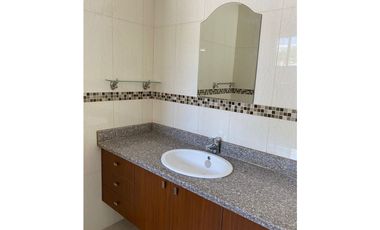 ¡Descubre tu hogar de ensueño en la Urbanización Ciudad del Mar.