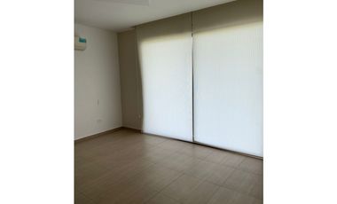 ¡Descubre tu hogar de ensueño en la Urbanización Ciudad del Mar.