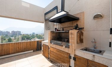 Duplex de 2 Dormitorios y Terraza en Arriendo. en Las Condes