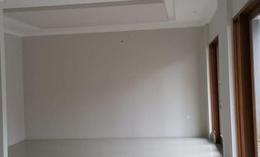 Rumah Bagus Hoek Siap Huni Dalam Cluster Premium Bintaro 9438