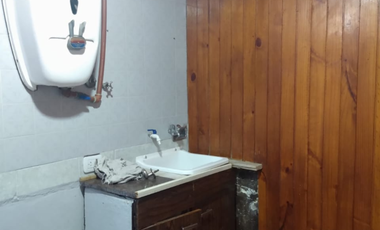 Venta vivienda multifamiliar zona Villa Ballester.