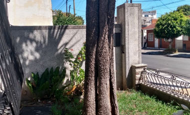 Venta vivienda multifamiliar zona Villa Ballester.