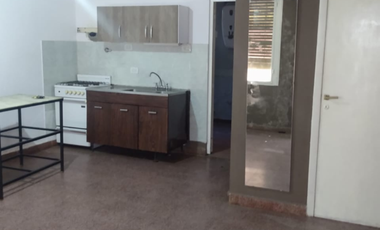 Venta vivienda multifamiliar zona Villa Ballester.