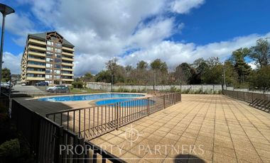 Lindo departamento de tres domitorios en Condominio Costanera Playa