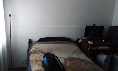 VENTA CASA CON LOCAL Y DEPARTAMENTO, QUINCHO Y PARQUE