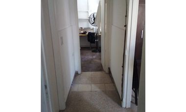 VENTA CASA CON LOCAL Y DEPARTAMENTO, QUINCHO Y PARQUE