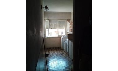 VENTA CASA CON LOCAL Y DEPARTAMENTO, QUINCHO Y PARQUE