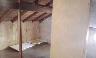 VENTA CASA CON LOCAL Y DEPARTAMENTO, QUINCHO Y PARQUE