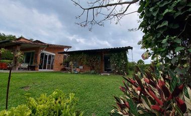 CASA CAMPESTRE EN AVENIDA EL POLLO/DOSQUEBRADAS