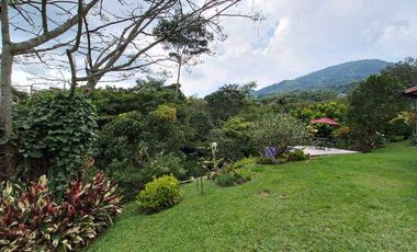 CASA CAMPESTRE EN AVENIDA EL POLLO/DOSQUEBRADAS