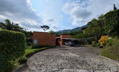 CASA CAMPESTRE EN AVENIDA EL POLLO/DOSQUEBRADAS