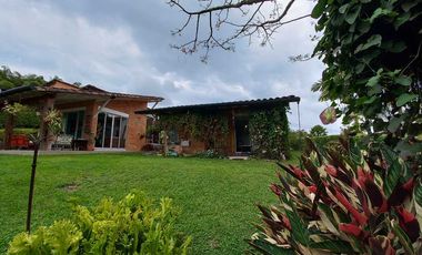 CASA CAMPESTRE EN AVENIDA EL POLLO/DOSQUEBRADAS