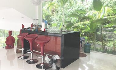Rush Sale 5 BR Vacation Home Las Haciendas Laurel Batangas