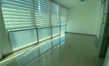 EL CARMEN / OFICINAS COMERCIAL / PLAZA KORINTHO / 65M2 / KP