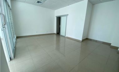 EL CARMEN / OFICINAS COMERCIAL / PLAZA KORINTHO / 65M2 / KP