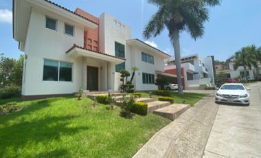 Casa en venta en Villa Palmas
