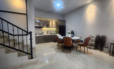 DIJUAL RUMAH 3 LANTAI DI PANCORAN TIMUR