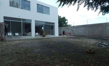 casa de venta en urbanización zona sur de manta