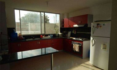 casa de venta en urbanización zona sur de manta