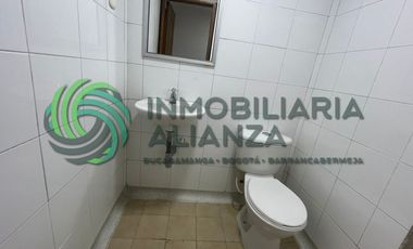 oficina en arriendo en cabecera del llano. Cod A416