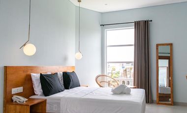 Leasehold - Profitable Turnkey Hostel for Sale in Prime Canggu - 7 Minutes to Batu Bolong Beach, Canggu, Bali