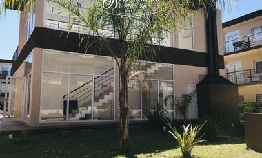 Departamento 2 AMB CON COCHERA Y BALCON - Moreno