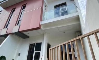 Rumah GIANYAR PURIMAS Minimalis, semi furnished