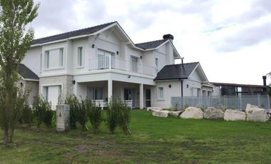 Alquiler Increible Casa en Rumenco