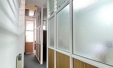 Venta Oficina al frente con patio