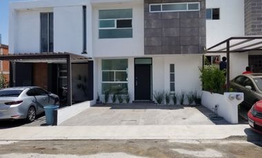 CASA EN FRESNOS TRES MARIAS