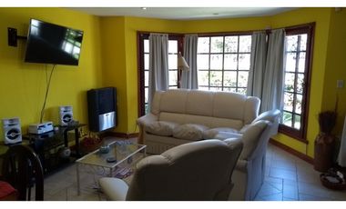 CHALET 4 AMB GARAGE DOBLE , PARQUE Y GRAN QUINCHO