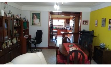 CHALET 4 AMB GARAGE DOBLE , PARQUE Y GRAN QUINCHO