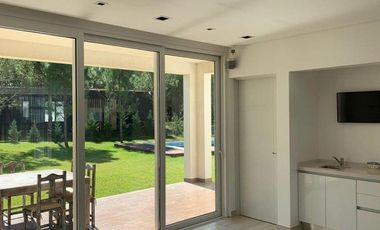 CASA 6 AMB DOMOTIZADA PINAMAR LA HERRADURA BARRIO CERRADO