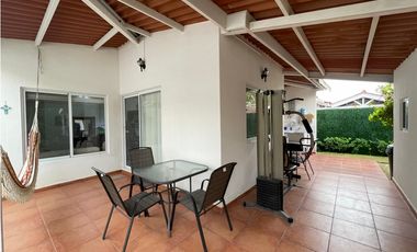 Se Vende Casa en Costa Verde Versalles
