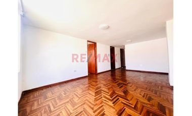 Alquilo Amplio Dpto 73M2 De 2 Dormitorios En 3Er Piso Urb. Los Precursores - Surco!