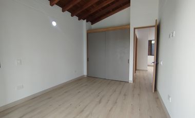 casa en arriendo/venta en retiro. Cod V215516