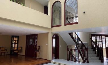 BAJA DE PRECIO!! GRAN CASA EN VENTA DENTRO DE FRACCIONAMIENTO JARDINES EN LA MONTAÑA 4 RECAMARAS