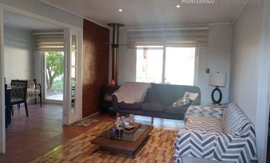 Casa en venta en Graneros de 3 dorm. + 2 Baños