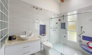 CASA EN ARRIENDO UBICADA EN RIONEGRO SECTOR VIA LA CEJA - LA UNION