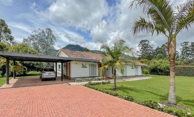 CASA EN ARRIENDO UBICADA EN RIONEGRO SECTOR VIA LA CEJA - LA UNION