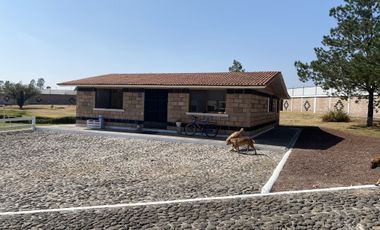 RANCHO 5 HECTARAS ENTRE POLOTITLAN Y NOPALA A 1 HORA DE QUERETARO