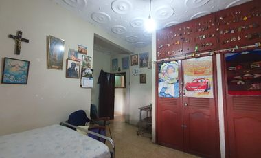 VENTA DE CASA ESQUINERA EN HUANCAVILCA SUR  (GV)
