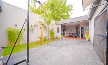Venta casa 4 Ambientes con cochera en San Justo